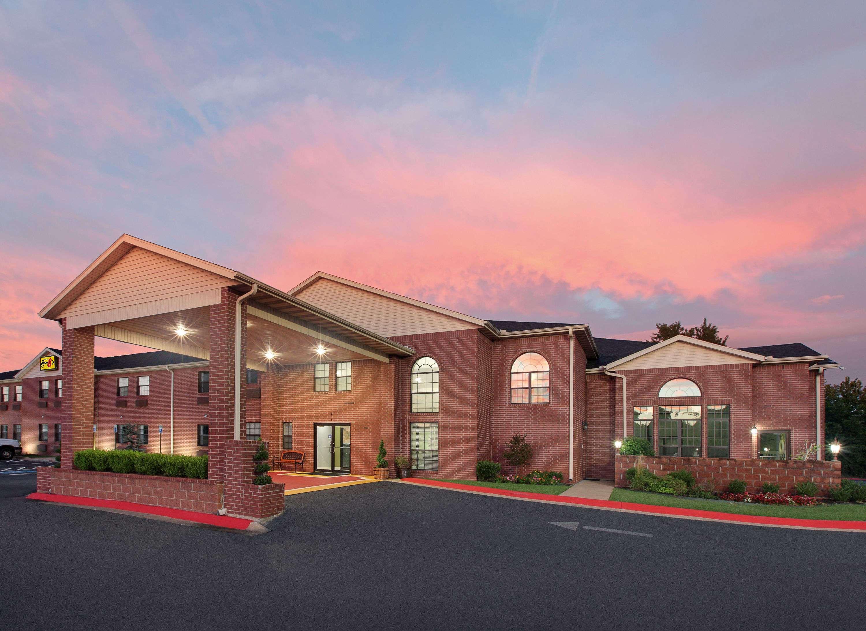 Super 8 By Wyndham Lowell/Bentonville/Rogers Area Exterior foto